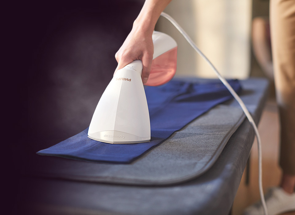 Parownica wytwarza mocny strumień pary 